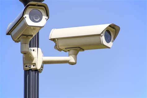 L’Assemblée nationale adopte la nouvelle loi antiterroriste : jusqu’où accepter la société de surveillance ?