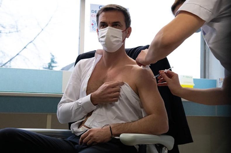 Malgré la vaccination massive, l’épidémie reprend en Angleterre