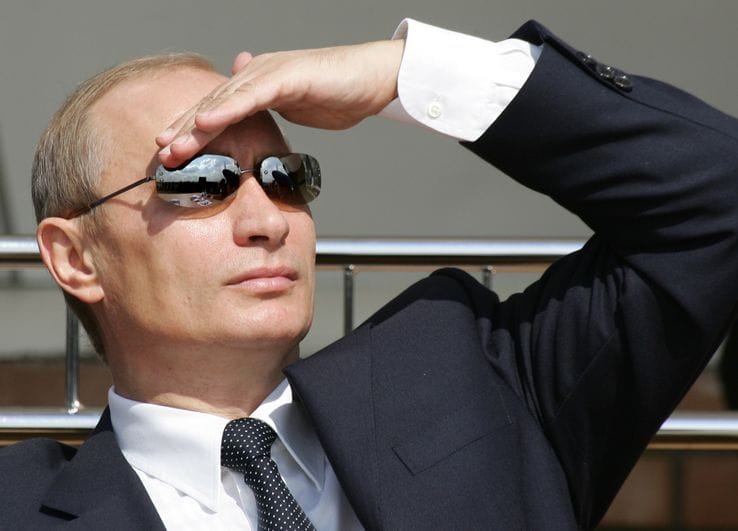Vladimir Poutine reconnaît les Républiques sécessionnistes de Luhansk et de Donetsk et y fait pénétrer l’armée russe pour le « maintien de la paix »
