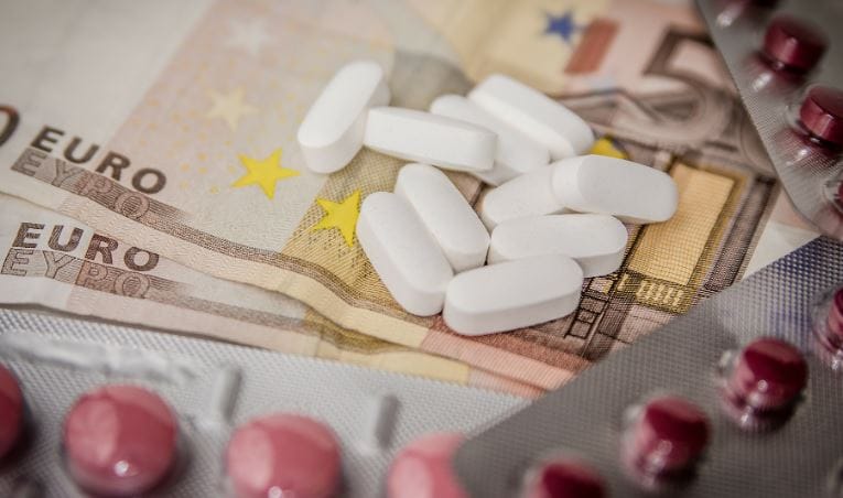 La HAS limite l’utilisation du Xevudy au profit d’Evusheld et du Paxlovid