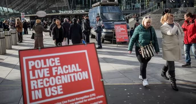 Royaume-Uni : lourdes conséquences économiques et éducatives des confinements