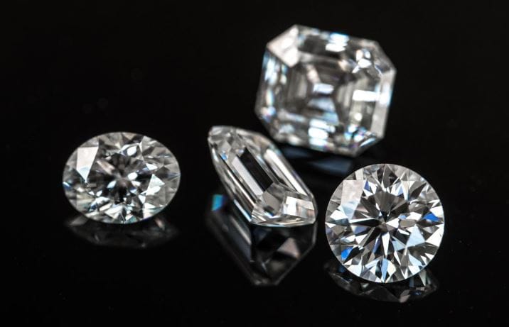 Sanctions « contraires » : pourquoi la Belgique continue-t-elle d’acheter des diamants russes? par Andreï Iachlavski