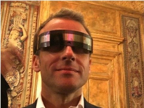 Aujourd’hui, à Versailles, l’avachissement par la Constitution…