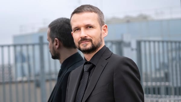 Sur quelles plateformes Internet Macron et ses sbires vous espionnent-ils pour vous ficher ? par Eric Verhaeghe