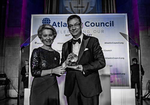 Vaccins Pfizer : un lobbyiste débouté par la justice belge après sa plainte pour « corruption » contre Ursula