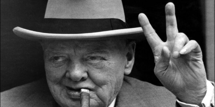 Seconde Guerre mondiale : Churchill et la victoire inachevée contre le fascisme (gris)