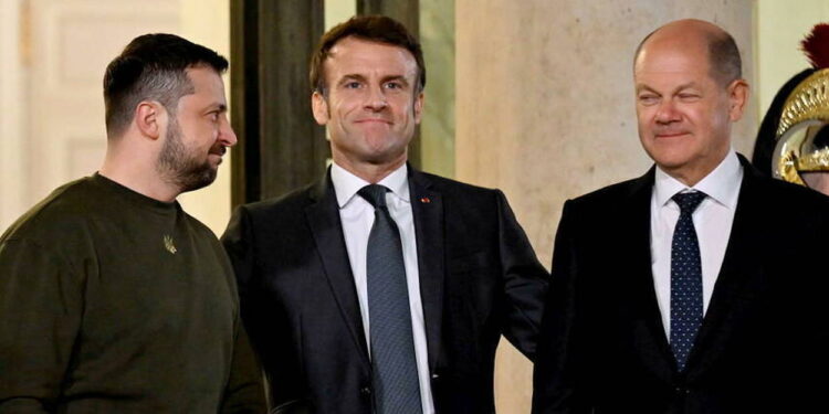 Denécé : “Macron pousse dangereusement à la guerre contre la Russie”