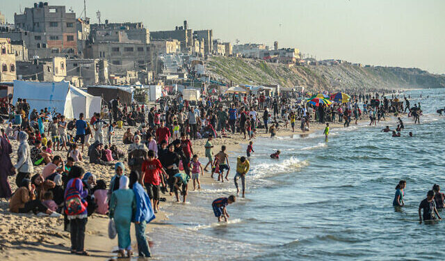 Des images de Gazaouis se baignant en Méditerranée choquent la société israélienne